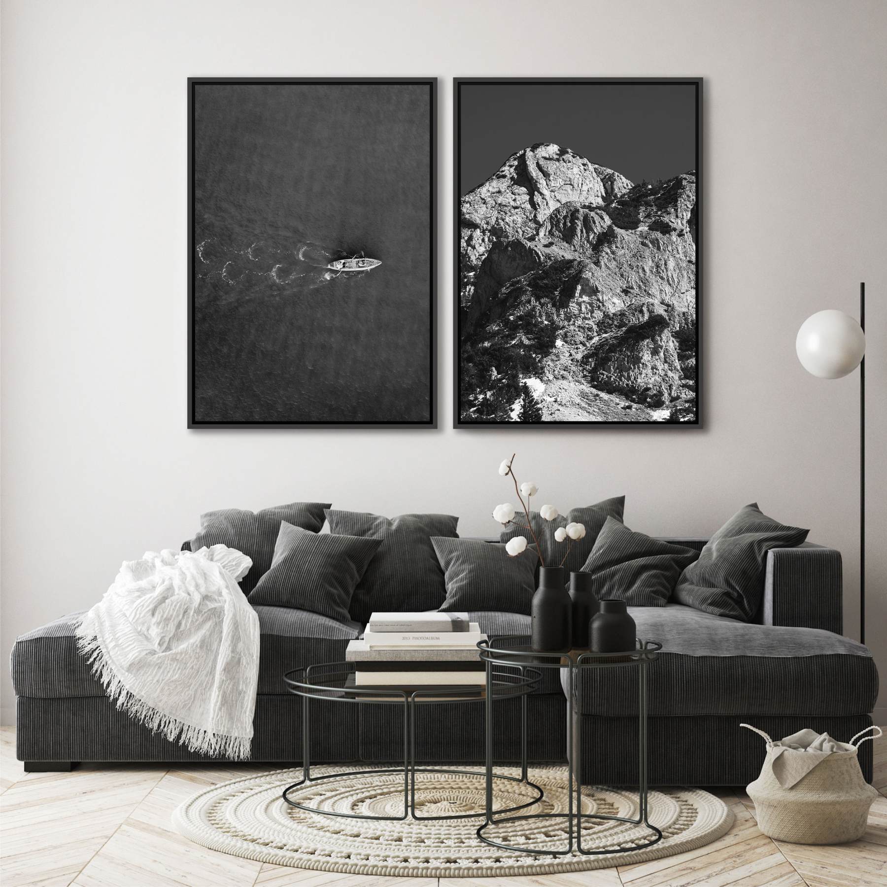 Conjunto com 2 Quadros Barco no Mar e Montanha