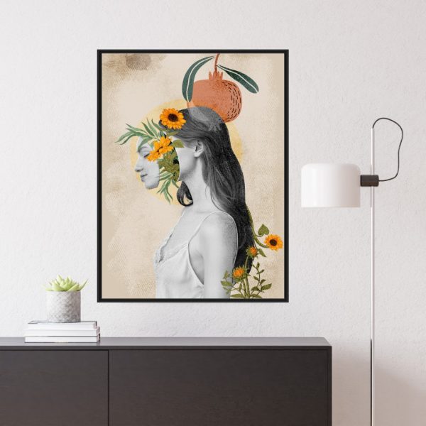 Quadro com Colagem Vintage de Mulher e Flor