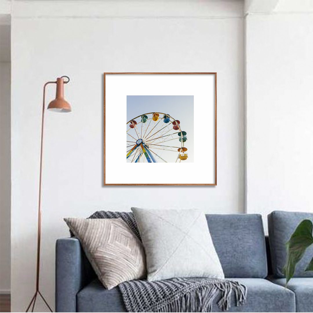 Quadro com Fotografia de Roda Gigante e Borda Branca
