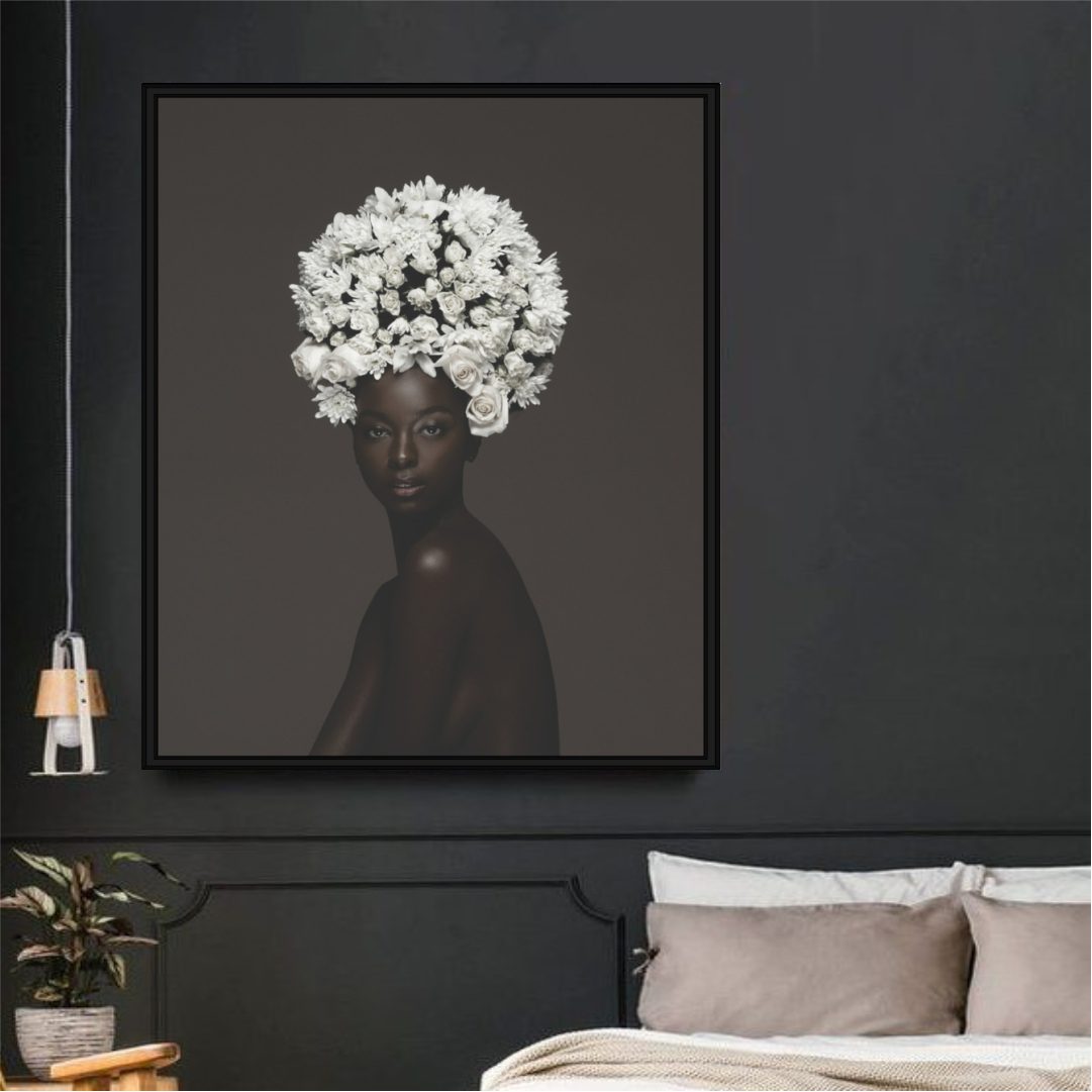 Quadro Decorativo Mulher com Arranjo de Flores na Cabeça